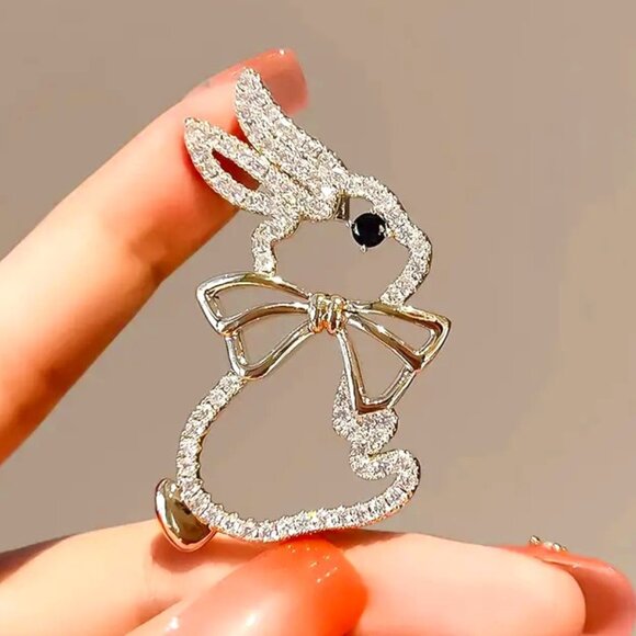 SPARKLING BUNNY BROOCH - Picture 1 of 2